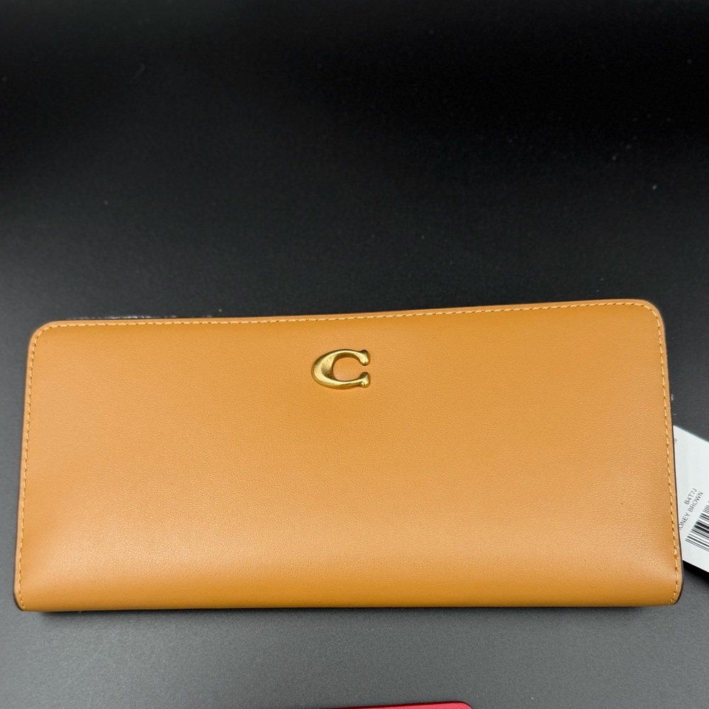 Coach Essential Slim Wallet Color Honey